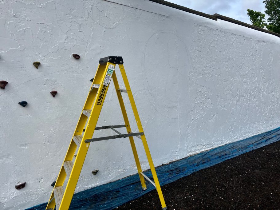 A empty huge white wall!