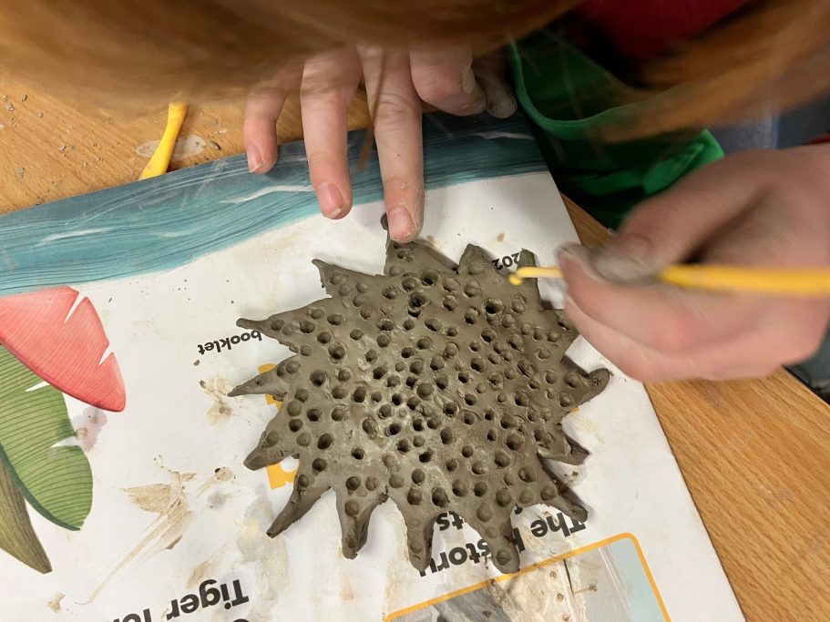 KS1 building and sculpting in clay