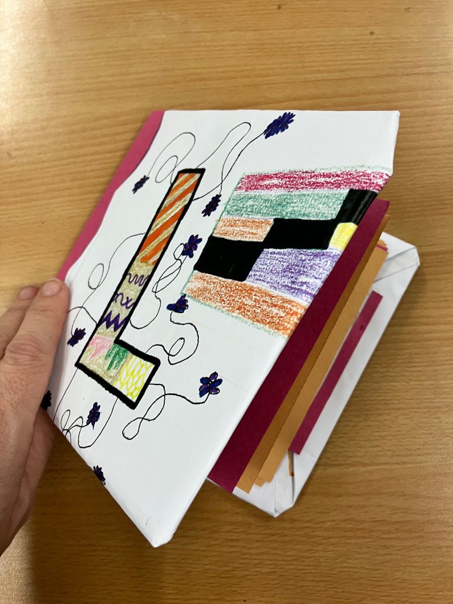 Lilian Y6 bookbinding