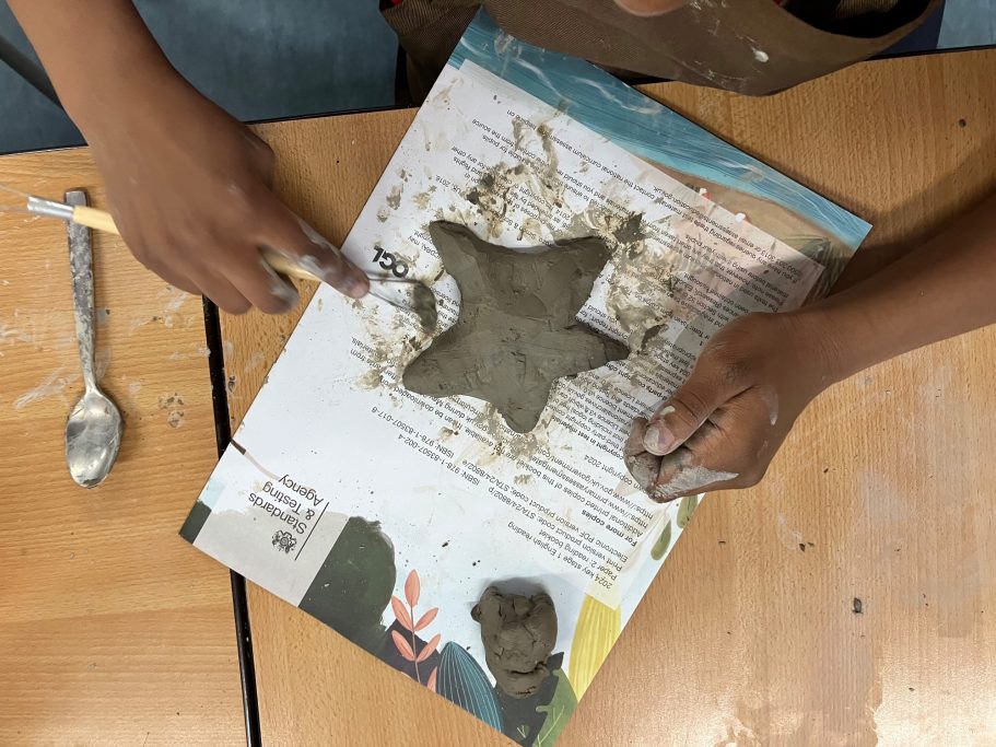 KS1 building and sculpting in clay
